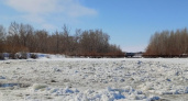 Во избежание заторов на реках в Оренбуржье возле мостов взрывают лед